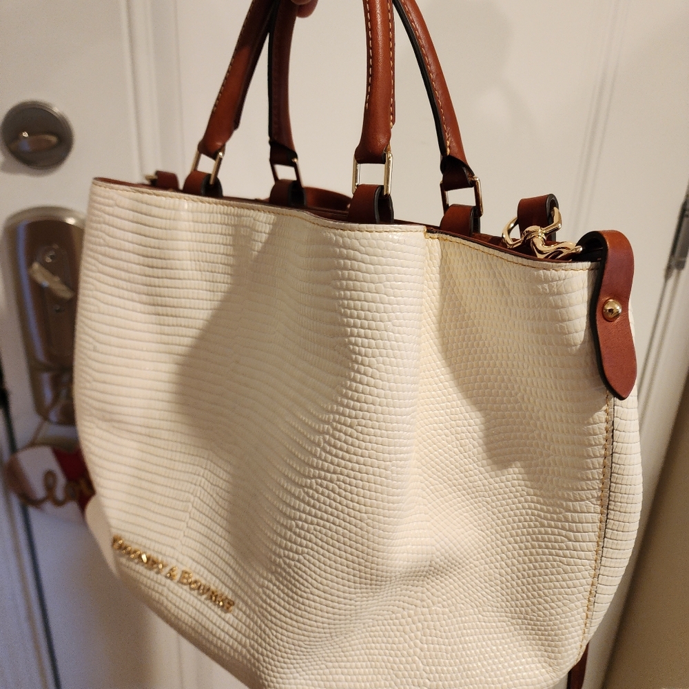 Dooney & Bourke Large Tote